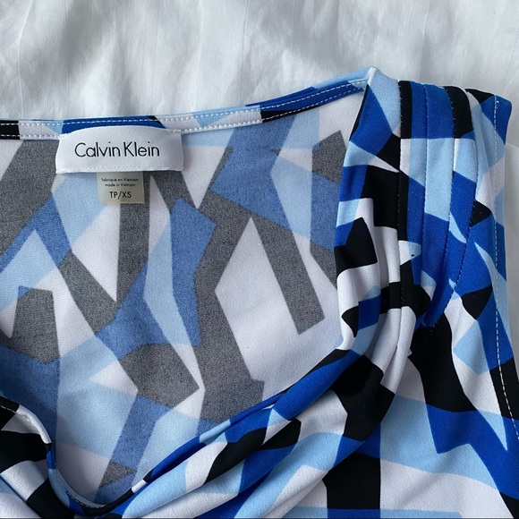 Calvin Klein Cowl Neck Sleeveless Top - Picture 4 of 4